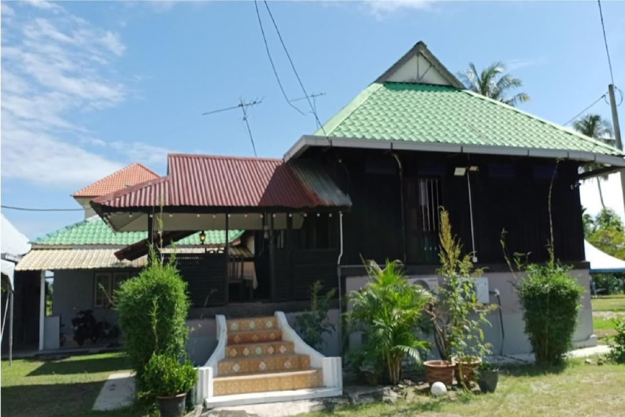 Oyo Home 90495 Homestay Kampung Kota Aur Sungai Petani Exterior foto